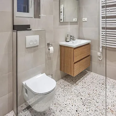 Apartmán Amazing In With Jacuzzi, Wifi And 2 Bedrooms Vinjerac